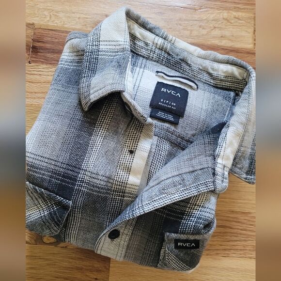 RVCA Plaid Button Up Flannel Regular Fit 100% cotton Small - Picture 7 of 8